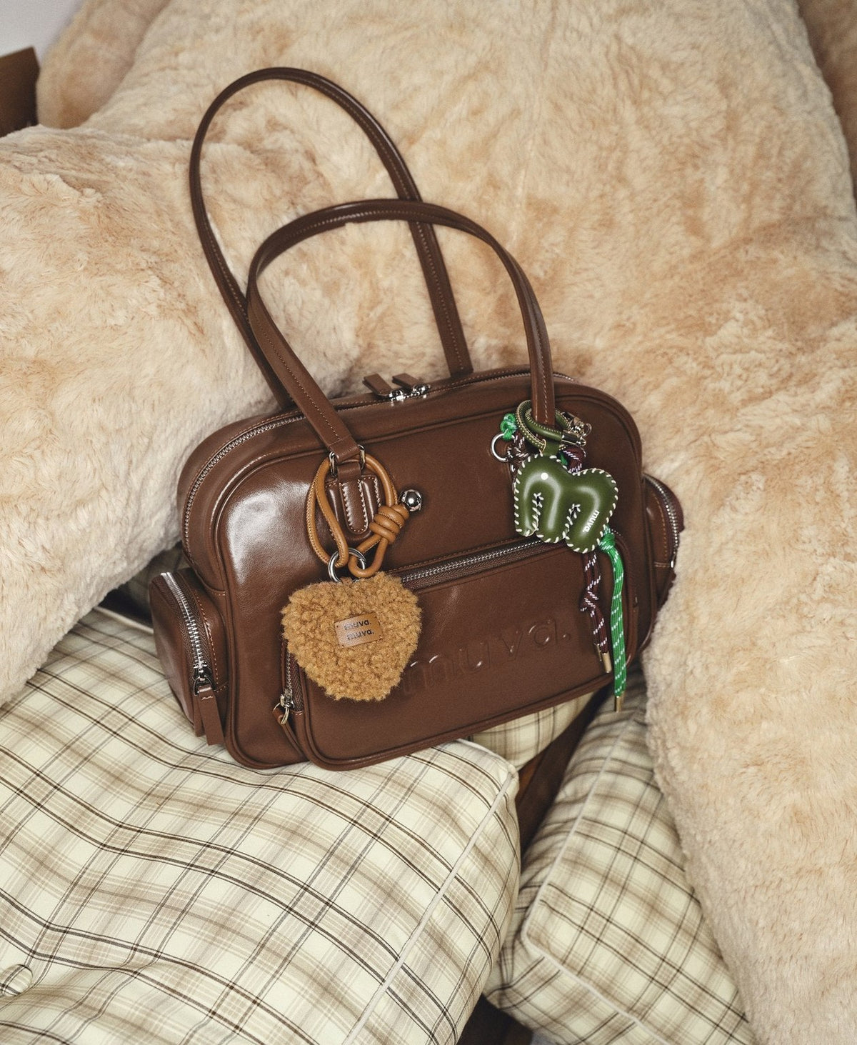 Model carrying the BoBo Citywalk Shoulder Bag in Caramel Brown