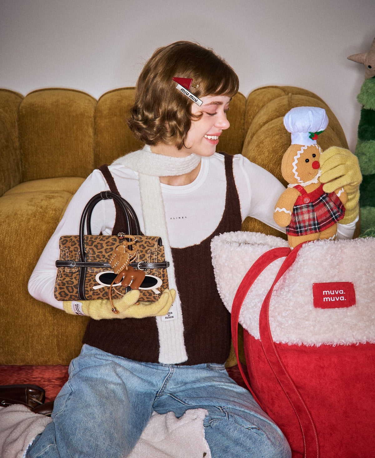 Model carrying the Hopscotch Tales Hopscotch Bag · Animal Print in Tortoiseshell Brown