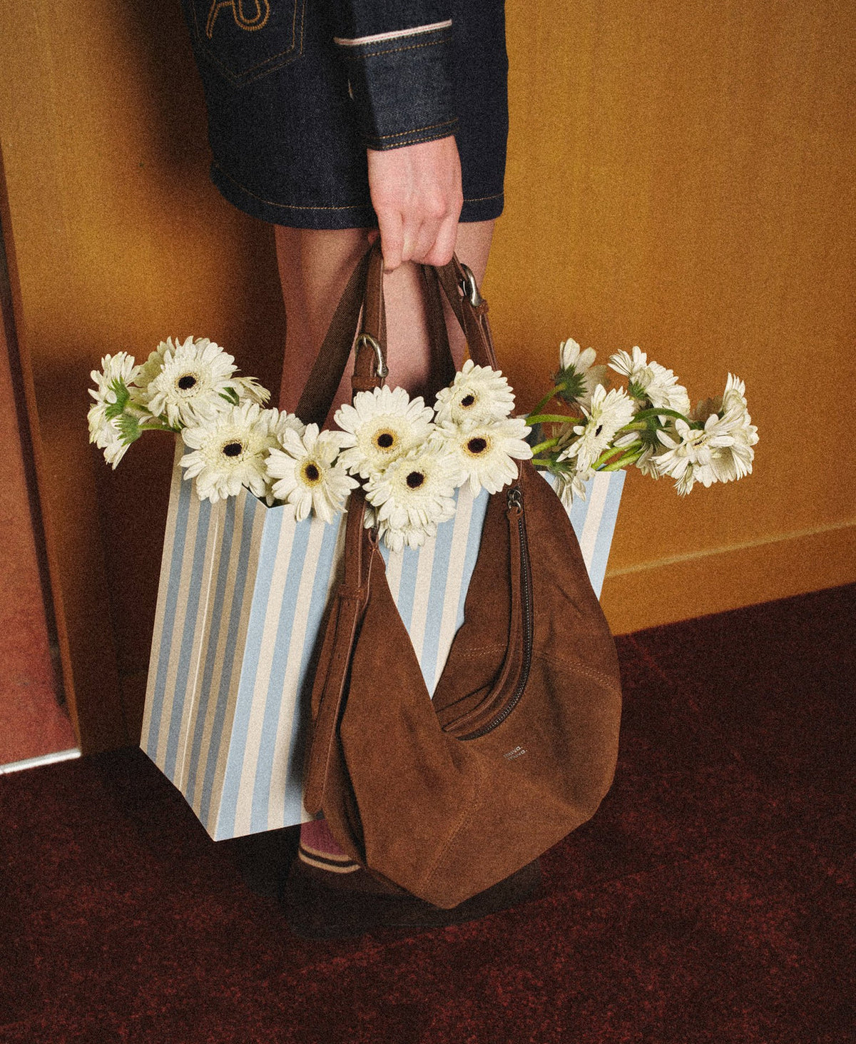 Companion Sway Crescent Bag · Caramel Brown