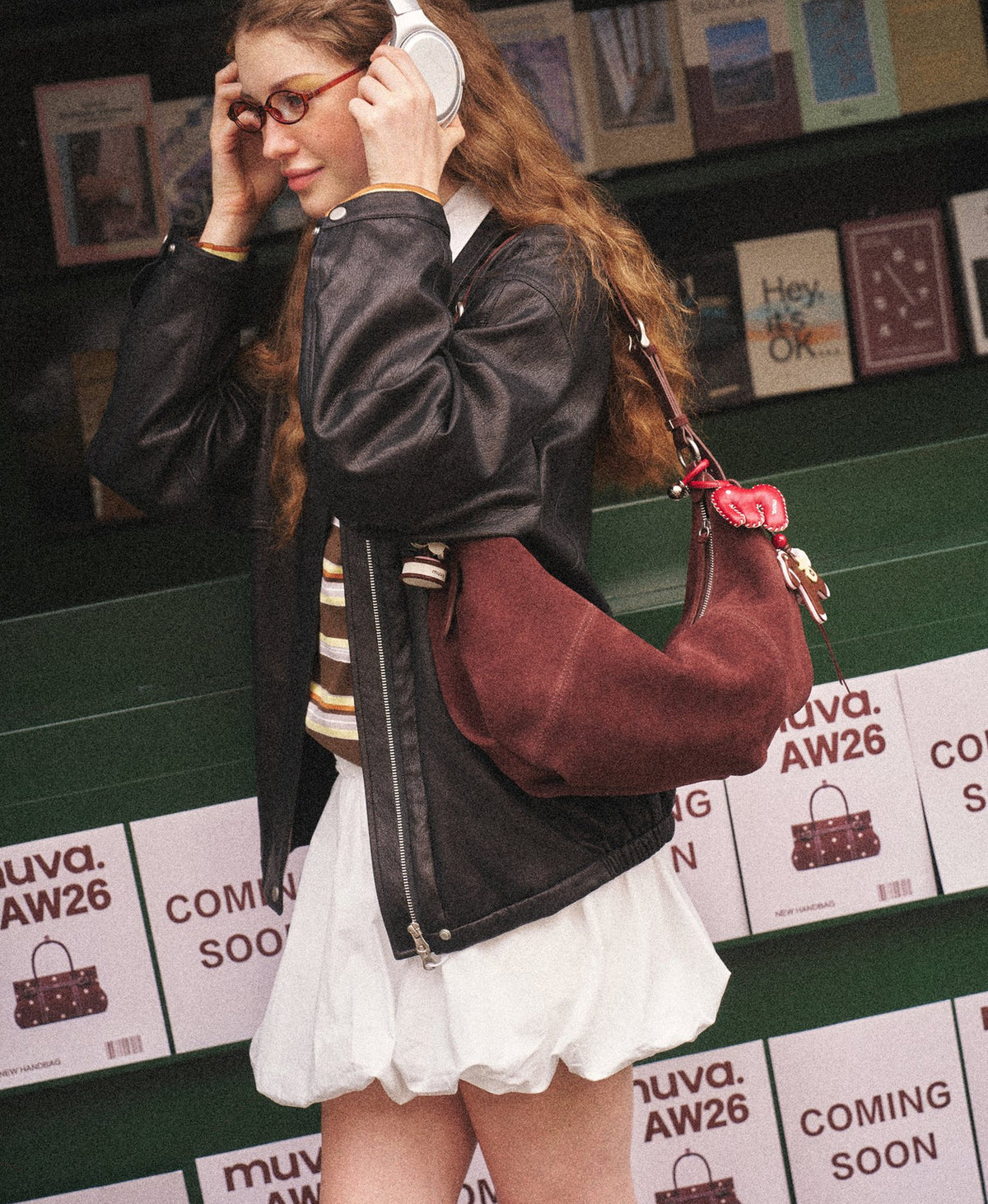 Sway Crescent Bag · Berry