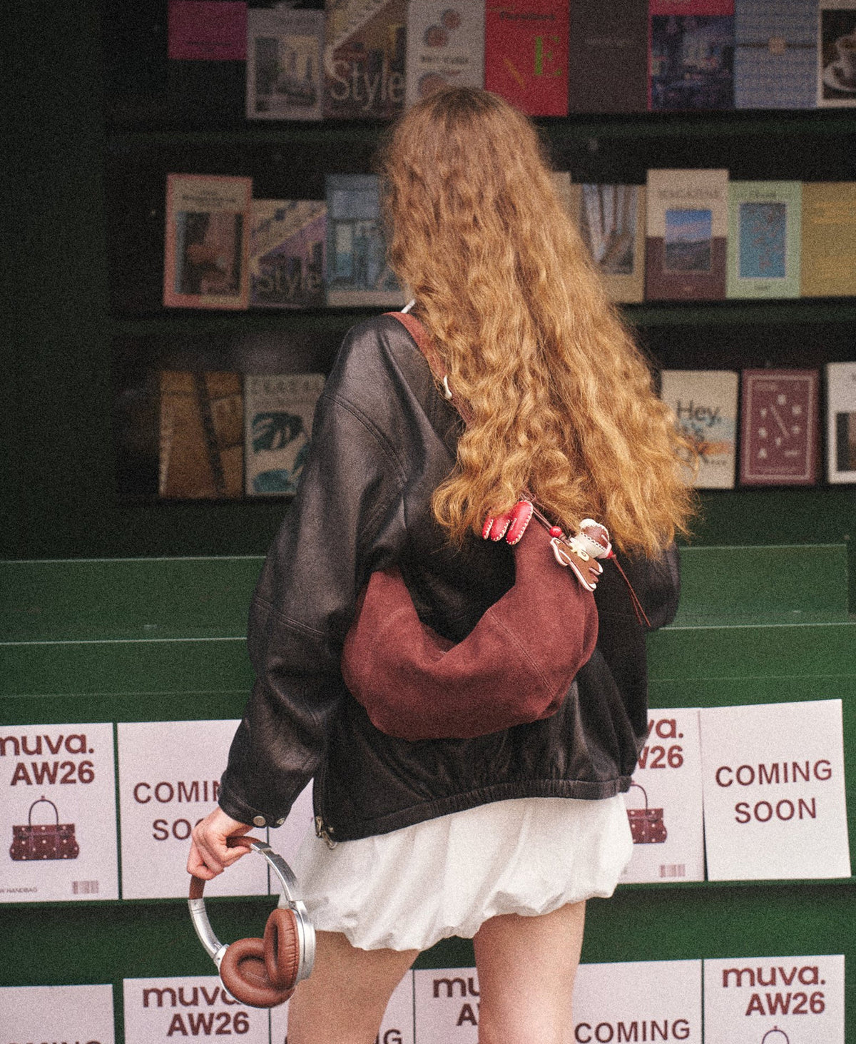 Sway Crescent Bag · Berry
