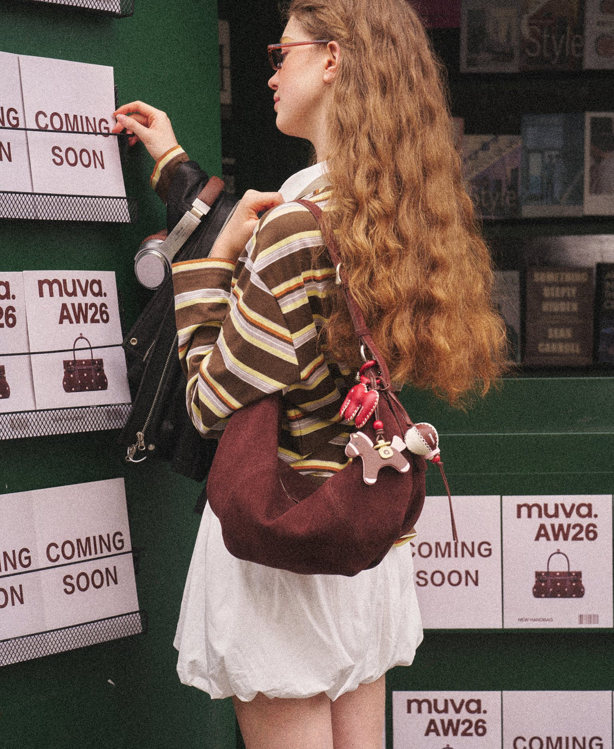 Sway Crescent Bag · Berry