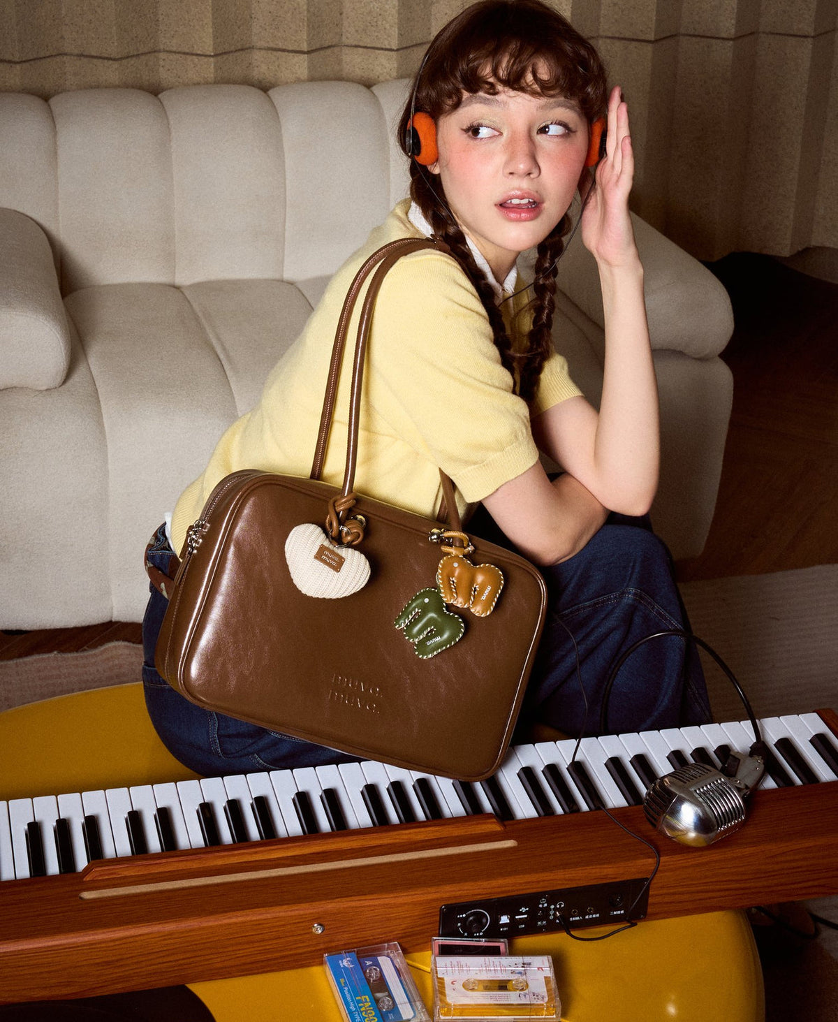 Model carrying the ZhuZhu Extra Large Boston Bag