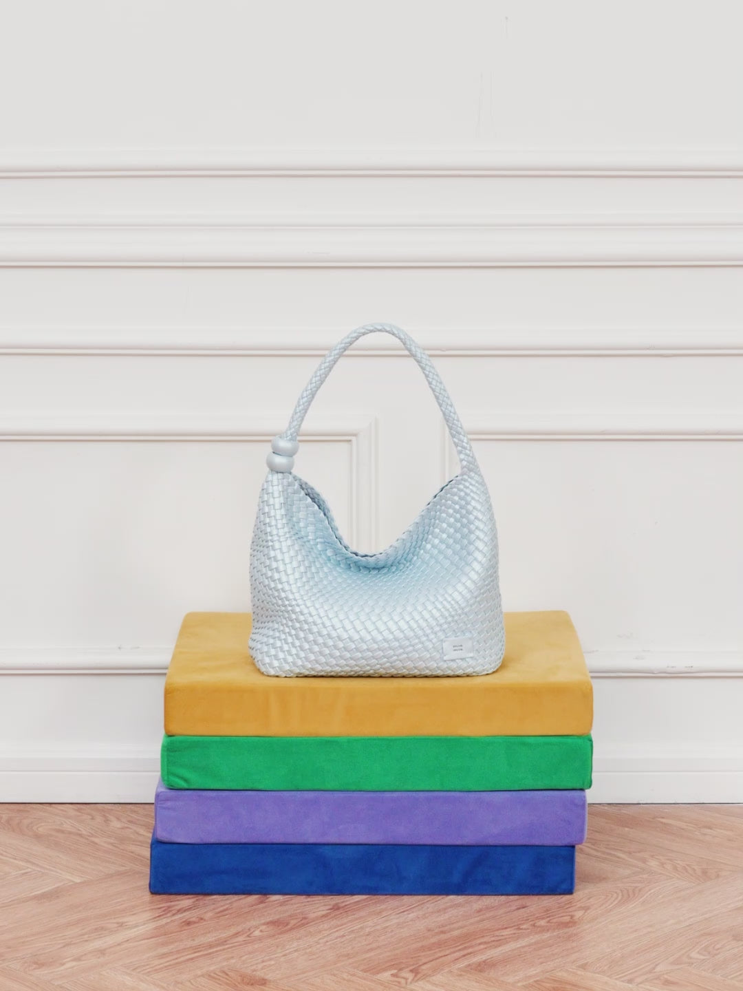ZhuZhu Woven Shoulder Bag · Pearl video